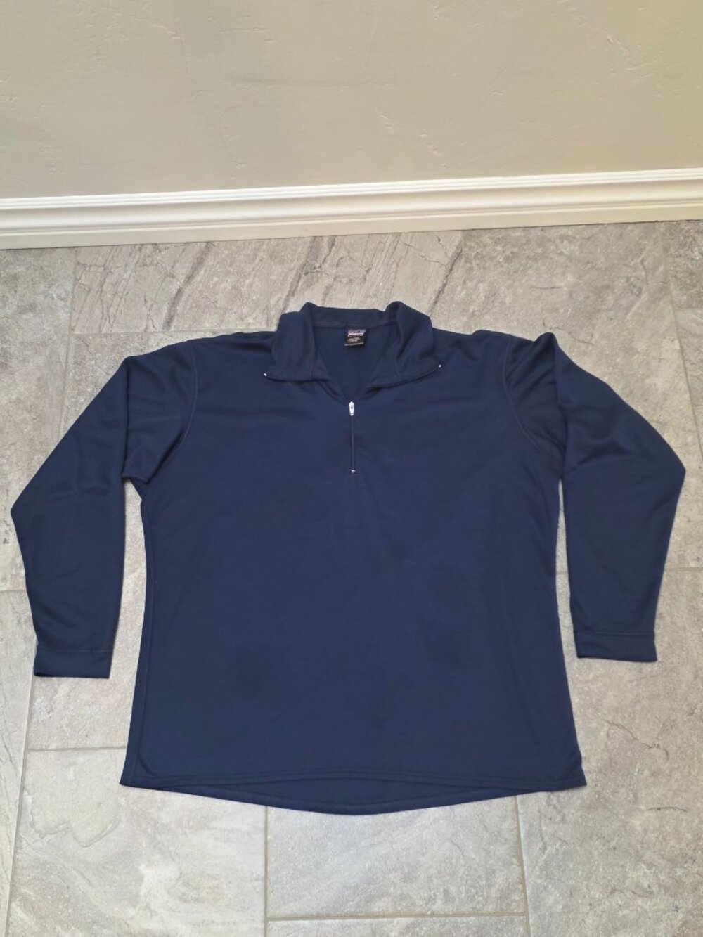 Patagonia Men's 1/4 Zip shirt blue Mock Neck  Size L active wear